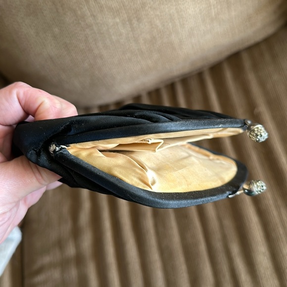 L & M VTG Clutch Purse black satin, satin-lined 1950’s  Mid Century modern - Picture 12 of 14